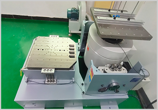 压敏电阻振动试验.jpg 压敏电阻振动试验.jpg